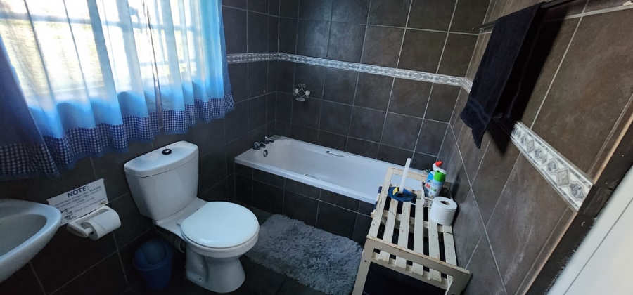 9 Bedroom Property for Sale in Joubertina Eastern Cape